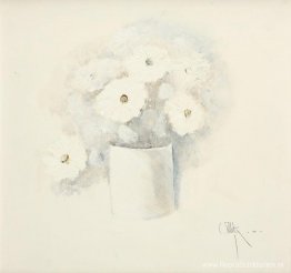 Vaas met witte bloemen