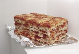 Een deel van de lasagne is al een tijdje aan de importeur