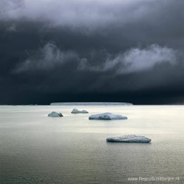 Vijf ijsbergen (Wedellzee, Antarctica)