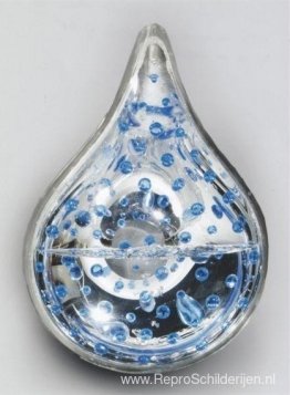 Gota de aguya en blauwe aredobas