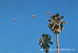 Drie ballen in de lucht gooien om een ​​rechte lijn te krijgen