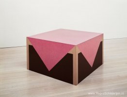 Tafel met roze tafelkleed