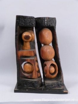 Abstract gesneden houten sculptuur