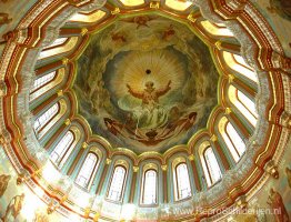 Het schilderij van de hoofdkoepel van de tempel van Christus de